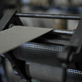 Grained cardboard tube manufacturing